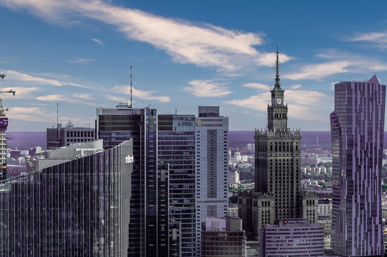 Hotel w Warszawie jako przestrzeń pracy i wypoczynku